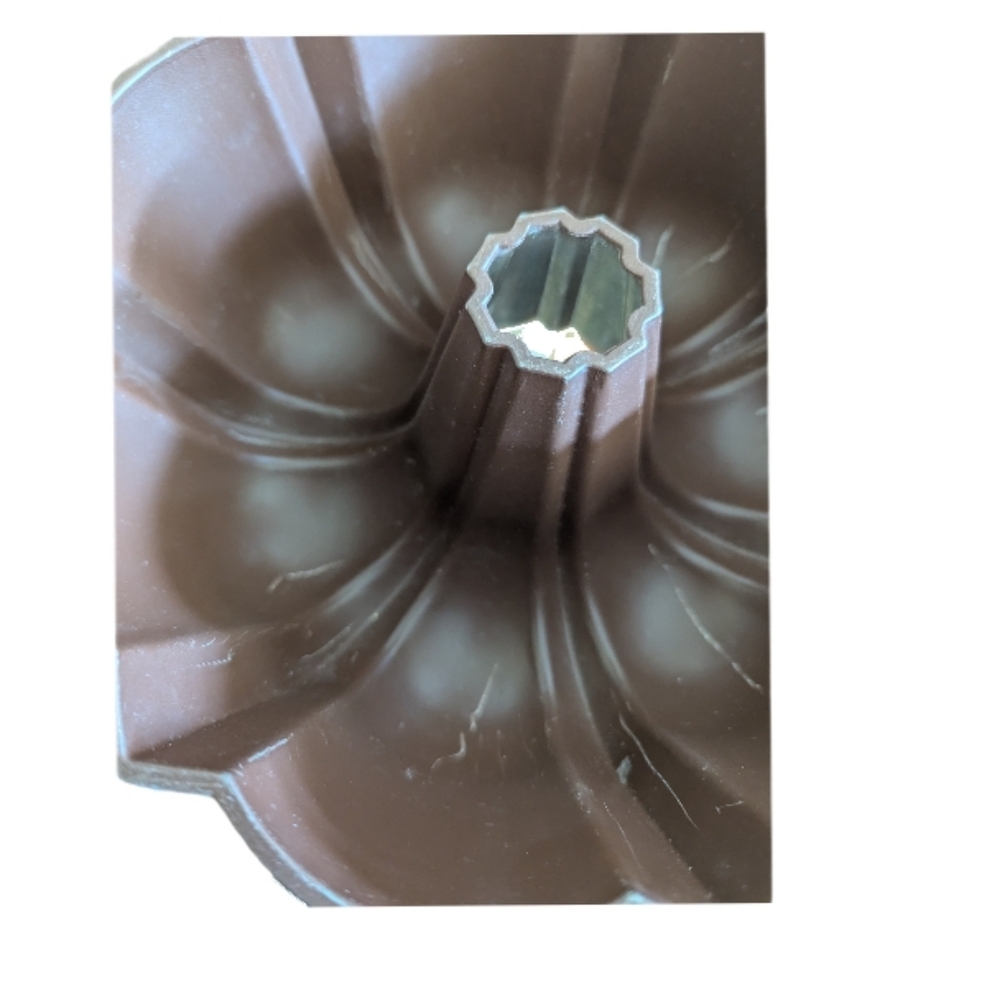 Nordic Ware Mini Bundt Cake Pan - 9 Cup Size - Picture 3 of 9